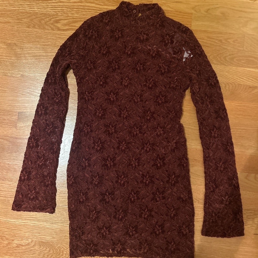 Zara Burgundy Lace Long-Sleeve Bodycon Dress